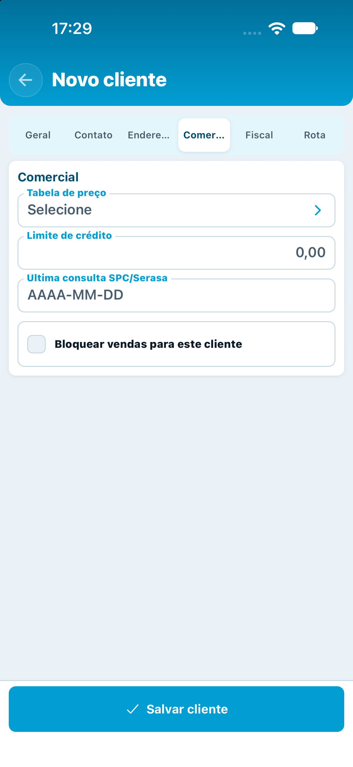 Campos comerciais do cadastro de cliente: tabela de preço, crédito, consulta SPC/Serasa e bloqueio.